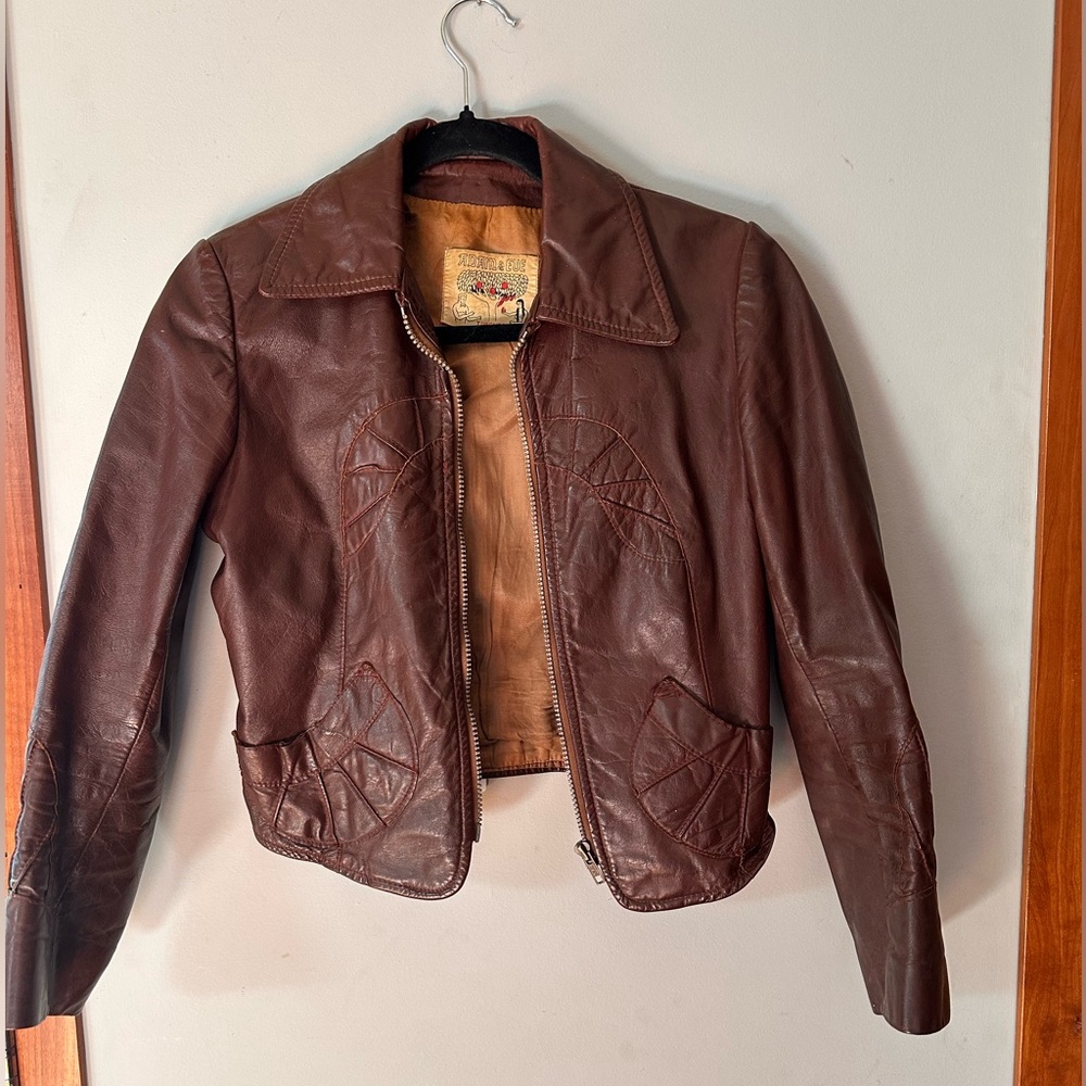 Vintage Cropped Brown Leather Jacket